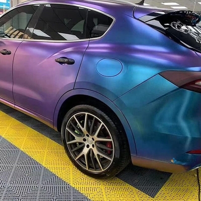 Enveloppe de vinyle automobile à décharge d'air étirable en métal brillant Chameleon violet bleu
