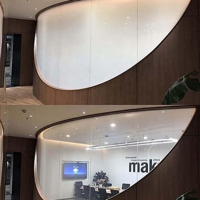 Parement de bureau transparent avec verre trempé glacé gravé et 0,44 mm d'épaisseur