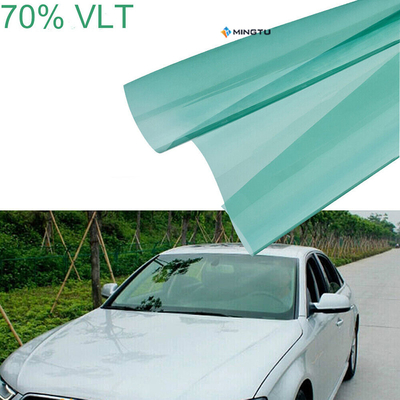 Solution de teinture de fenêtre automobile avec 99% de propriétés de blocage et de réflexion UVR